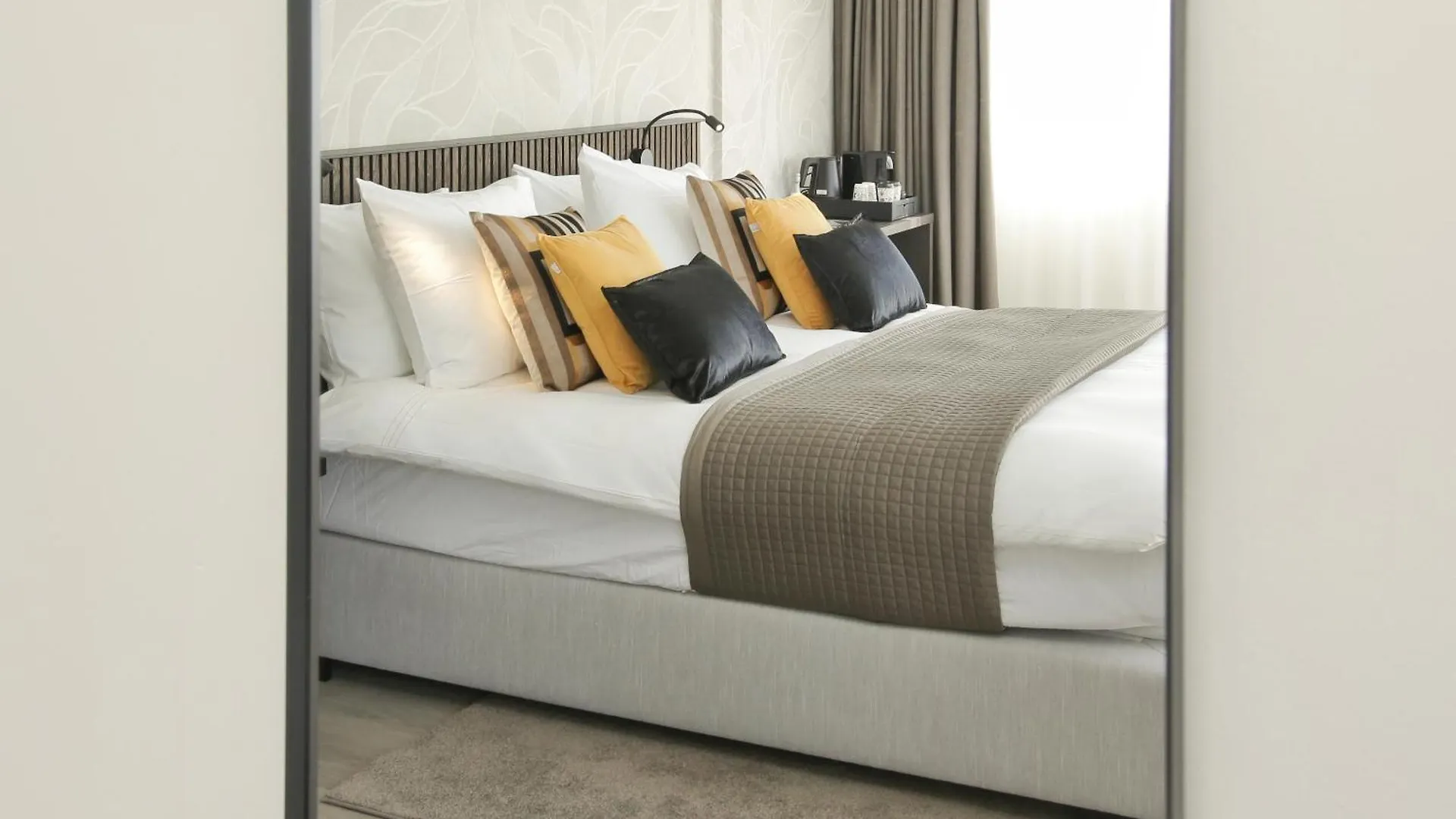 Boutique Hotel Hans - Amsterdam Schiphol Airport Badhoevedorp