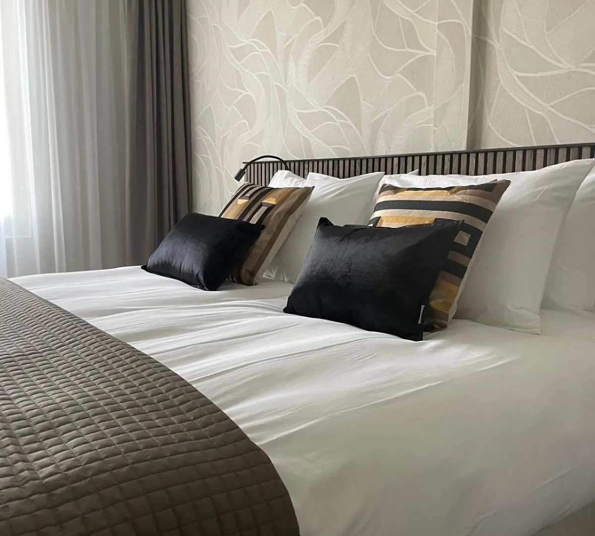 Boutique Hotel Hans - Amsterdam Schiphol Airport Badhoevedorp