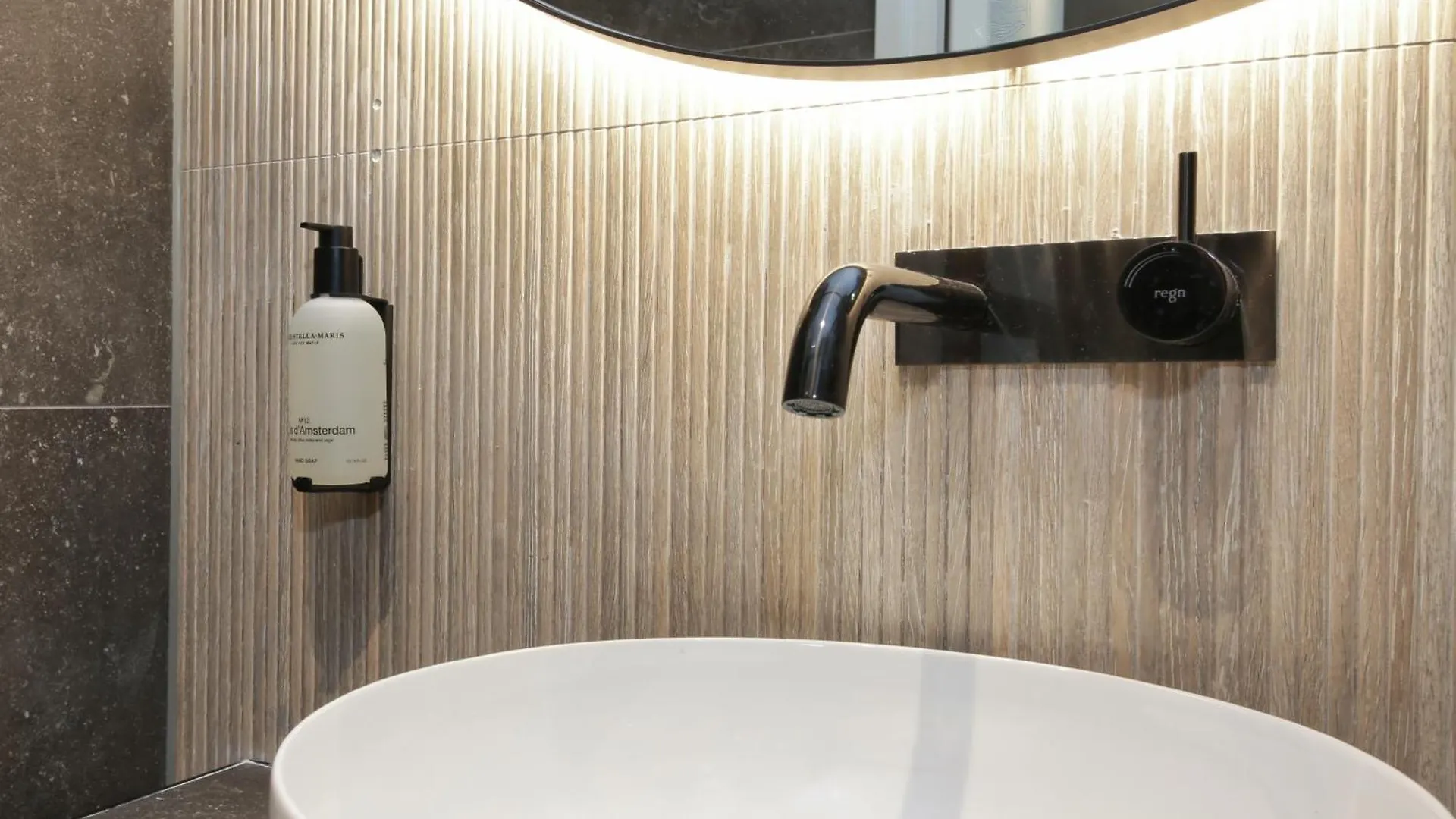 ***  Boutique Hotel Hans - Amsterdam Schiphol Airport Badhoevedorp Netherlands